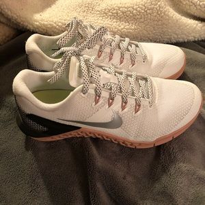 Women’s Nike Metcon 4